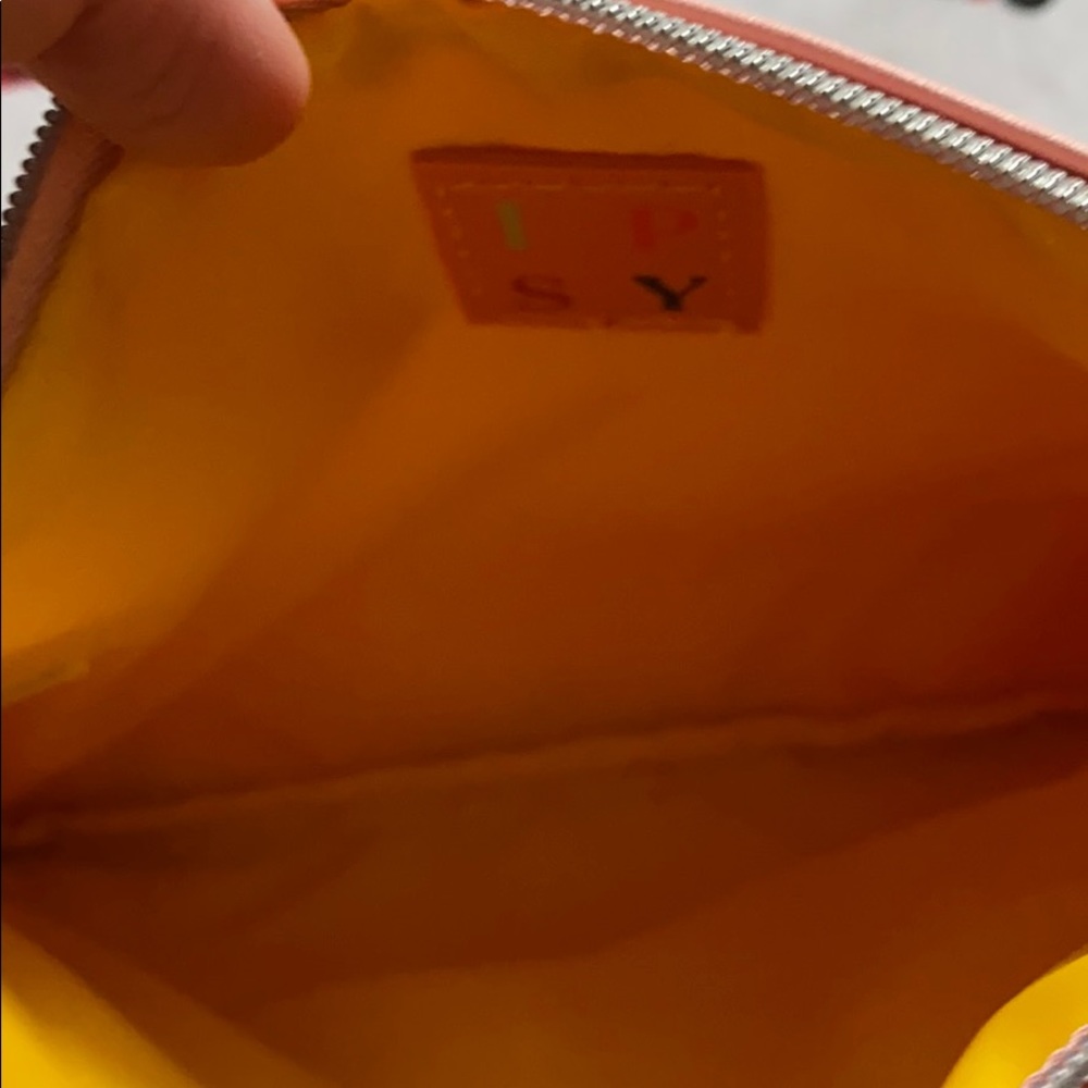makeup/accessory bag - Picture 3 of 3